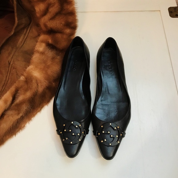 Gucci Shoes - Authentic Italian GUCCI Logo Leather Flats